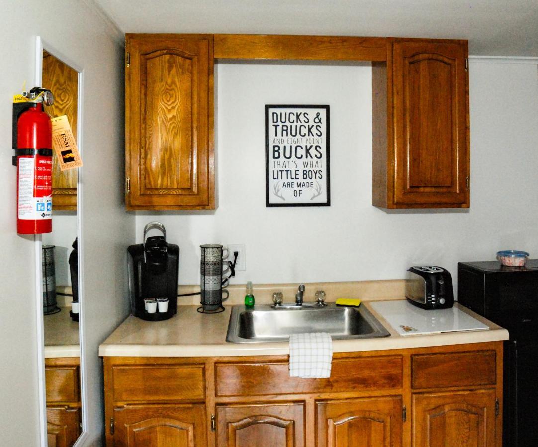 Maple Leaf Lodge Schroon Lake Екстериор снимка