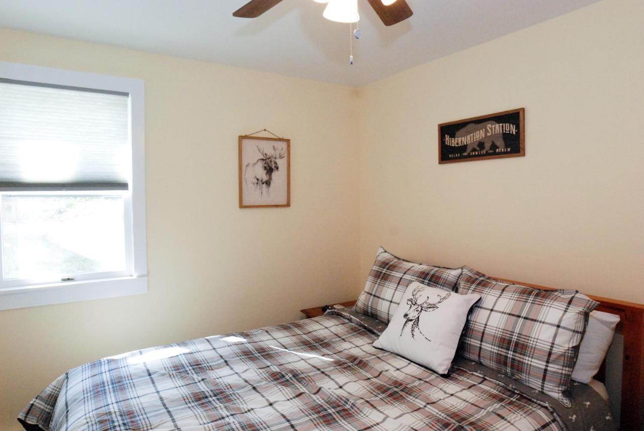 Maple Leaf Lodge Schroon Lake Екстериор снимка