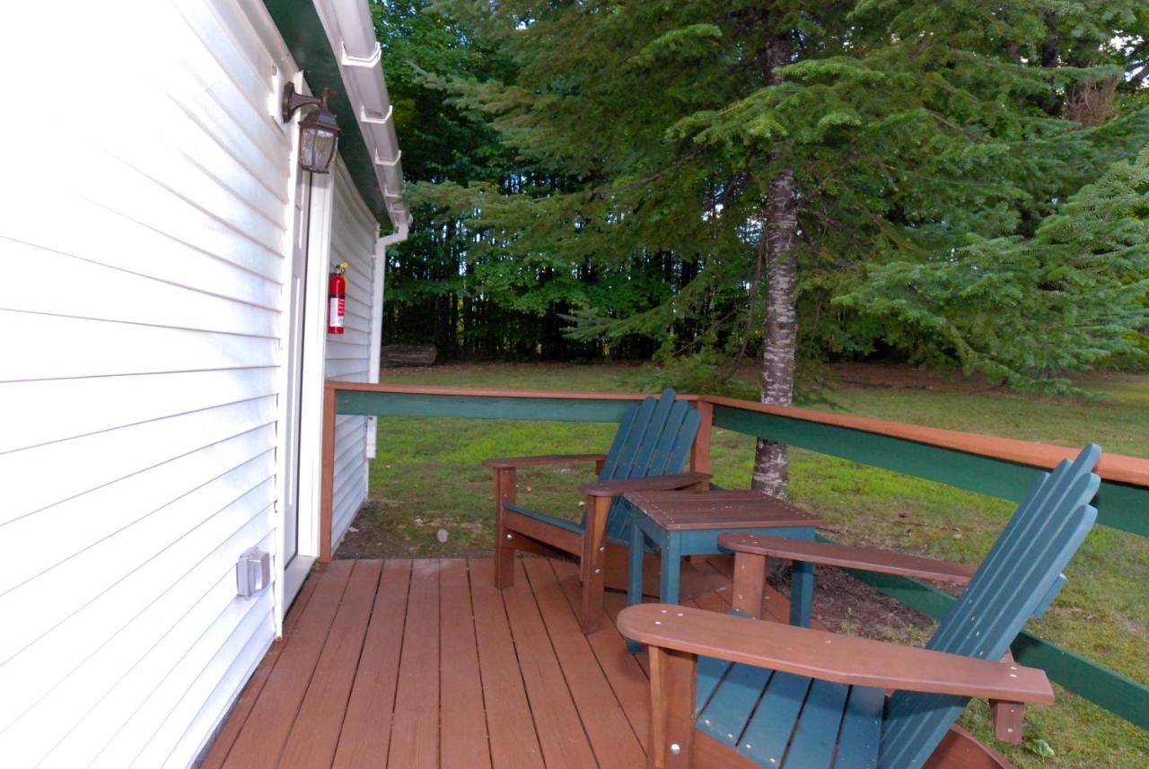 Maple Leaf Lodge Schroon Lake Екстериор снимка